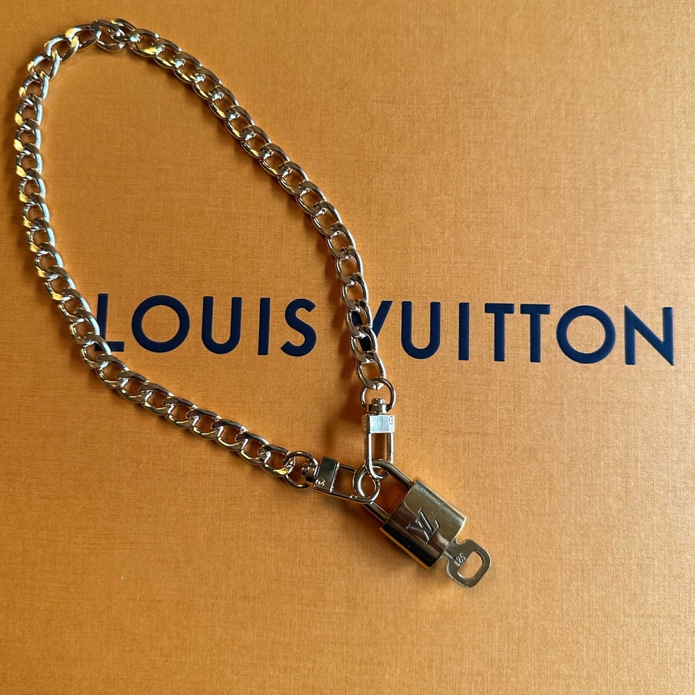 Authentic Louis Vuitton Lock & Key #321 Chain Included! Chain Not A LV Item